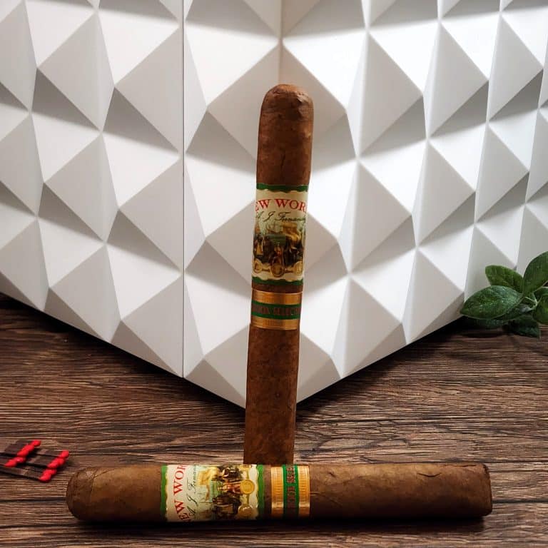 131577 New World Cameroon Toro