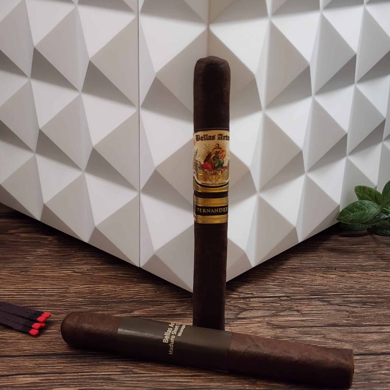 131581 Nellas Artes Maduro Short Churchill