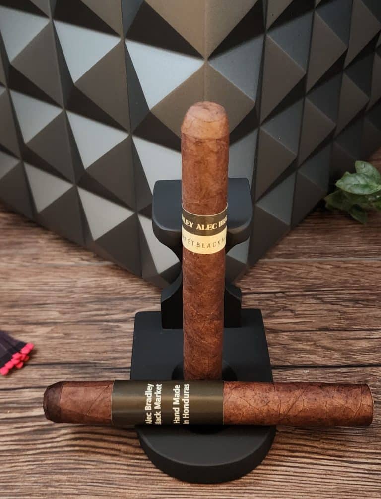 Alec Bradley Black Market Toro
