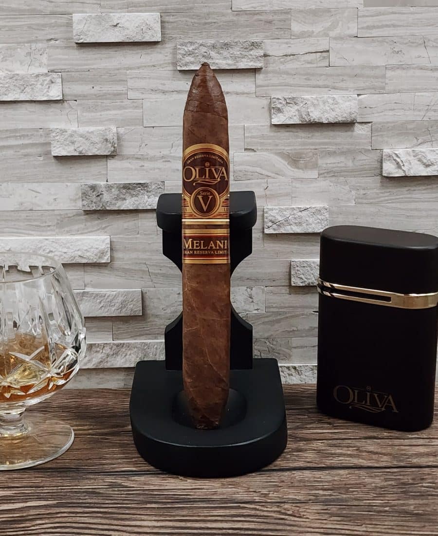 Oliva Serie V Melanio Figurado