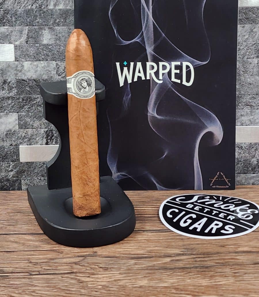 Warped Nicotina Robusto