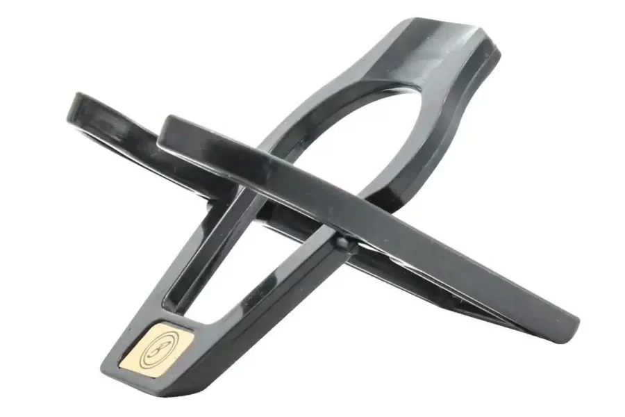 Brigham Pipe Stand Plastic Open