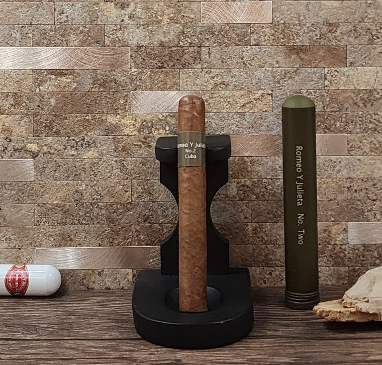 Romeo And Julieta No. Two