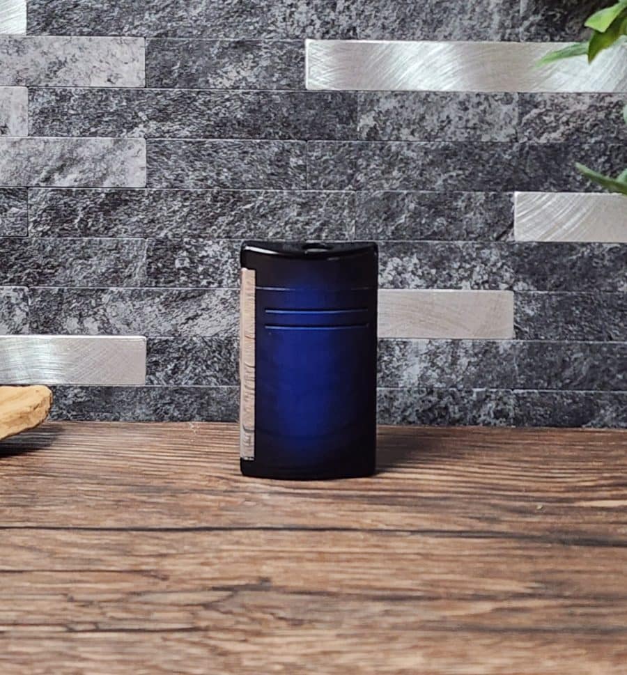 St Dupont Maxi Jet Lighter Sunburst Blue 2