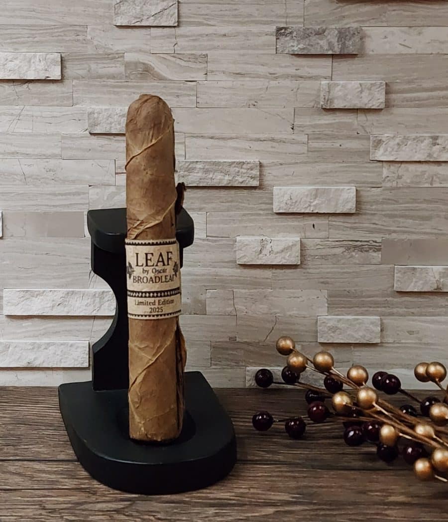 Leaf By Oscar Broadleaf Toro